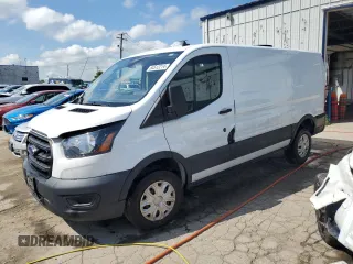 2020 Ford Transit Cargo z VIN 1FTBR1Y84LKA99428, wystawiony jako Copart lot #64512214 z przebiegiem 62 772 mil mil oraz Szkoda całkowita • Salvage title. Historia ofert i sprzedaży dostępna na DreamBid. Obrazek 1.
