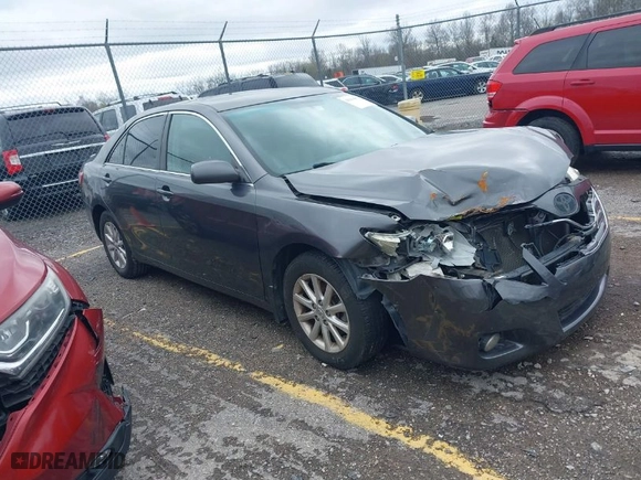 2011 Toyota Camry LE with VIN 4T4BF3EK1BR100897, listed as a IAAI auction lot 41914072 with 189,501 mi miles. Bid and sale history available at carsss.com. Image 1.