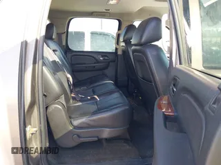 2013 GMC Yukon XL SLT z VIN 1GKS2KE70DR303872, wystawiony jako IAAI lot #41659911 z przebiegiem 199 202 mil mil oraz . Historia ofert i sprzedaży dostępna na DreamBid. Obrazek 8.