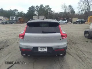 2020 Volvo XC40 R-Design с VIN YV4162UM2L2305405, выставлен на аукционе IAAI как лот 41531111 с пробегом 82 352 миль миль и . История ставок и продаж доступна на DreamBid. Изображение 16.