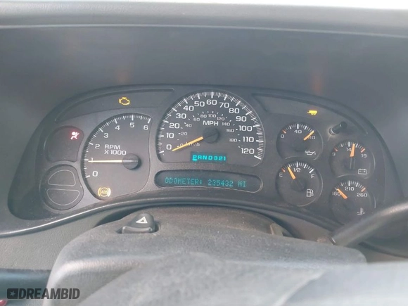 2004 Chevrolet Silverado 1500 Crew Cab LT with VIN 2GCEK13T241431946, listed as a IAAI auction lot 40905612 with 235,432 mi miles. Bid and sale history available at carsss.com. Image 7.