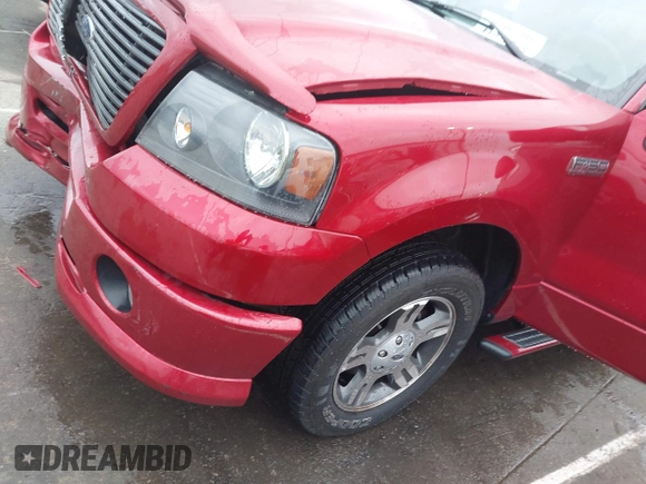 2007 Ford F-150 XLT z VIN 1FTPW12V27KA45872, wystawiony jako IAAI lot #41922758 z przebiegiem 92 213 mil mil oraz . Historia ofert i sprzedaży dostępna na DreamBid. Obrazek 18.