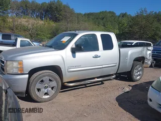 2011 Chevrolet Silverado 1500 LT with VIN 1GCRCSE04BZ229430, listed as a IAAI auction lot 41839292 with 182,777 mi miles and . Bid and sale history available at DreamBid. Image 6.