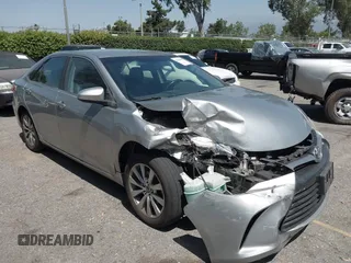 2015 Toyota Camry XLE z VIN 4T1BF1FK6FU068788, wystawiony jako IAAI lot #42380819 z przebiegiem 173 395 mil mil oraz . Historia ofert i sprzedaży dostępna na DreamBid. Obrazek 1.