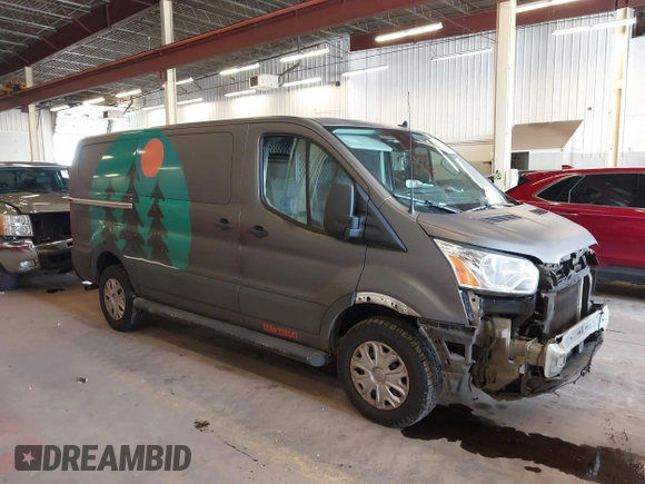 2020 Ford Transit Cargo z VIN 1FTBR1Y87LKA77794, wystawiony jako IAAI lot #41808611 z przebiegiem 70 047 mil mil oraz . Historia ofert i sprzedaży dostępna na DreamBid. Obrazek 1.
