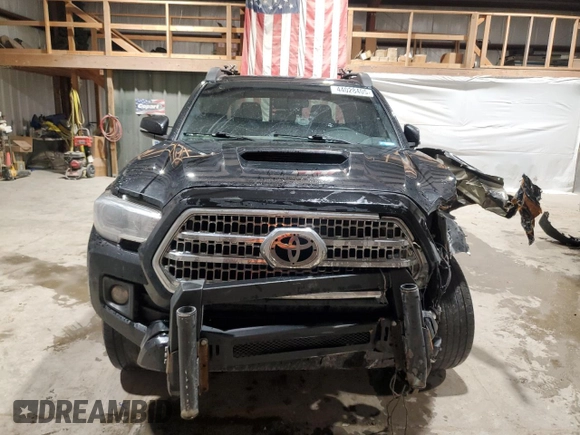 2016 Toyota Tacoma SR with VIN 5TFCZ5AN9GX030609, listed as a Copart auction lot 44028405 with 237,622 mi miles and Salvage Title. Bid and sale history available at carsss.com. Image 5.