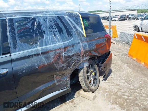 2021 Hyundai Palisade SEL z VIN KM8R4DHE2MU184984, wystawiony jako IAAI lot #42221108 z przebiegiem 107 960 mil mil oraz . Historia ofert i sprzedaży dostępna na DreamBid. Obrazek 6.