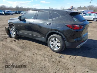 2021 Chevrolet Blazer LT z VIN 3GNKBCRS3MS565308, wystawiony jako IAAI lot #41675966 z przebiegiem 76 588 mil mil oraz . Historia ofert i sprzedaży dostępna na DreamBid. Obrazek 3.