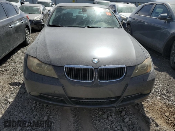 2006 BMW 3 Series 330i z VIN WBAVB33526KS32828, wystawiony jako Copart lot #48359995 z przebiegiem 121 936 mil mil oraz Szkoda całkowita • Salvage title. Historia ofert i sprzedaży dostępna na DreamBid. Obrazek 5.