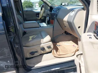 2006 Ford F-150 XLT with VIN 1FTPW14516FB54618, listed as a IAAI auction lot 41990568 with 297,030 mi miles and . Bid and sale history available at DreamBid. Image 5.