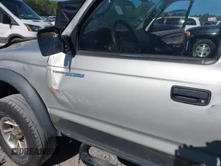 2003 Toyota Tacoma with VIN 5TEWN72N23Z252642, listed as a IAAI auction lot 42026893 with 199,571 mi miles. Bid and sale history available at carsss.com. Image 17.
