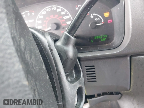 2002 Ford Explorer XLT with VIN 1FMDU63E82UA70806, listed as a IAAI auction lot 41937613 with 296,274 mi miles and . Bid and sale history available at DreamBid. Image 7.