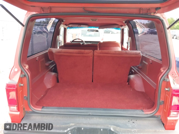 1987 Ford Bronco с VIN 1FMCU14T0HUD08801, выставлен на аукционе IAAI как лот 42483675 с пробегом 85 808 миль миль и . История ставок и продаж доступна на DreamBid. Изображение 12.