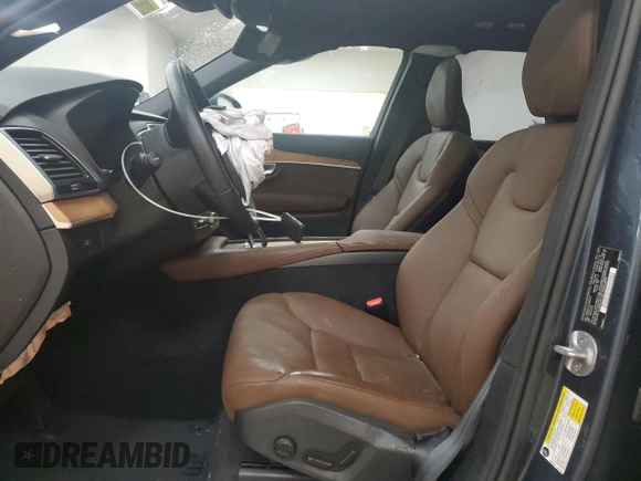 2025 Volvo XC90 Plus with VIN YV4062PE1S1290478, listed as a Copart auction lot 87835175 with 670 mi miles and Non Repairable. Bid and sale history available at DreamBid. Image 7.