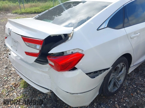 2018 Honda Accord EX with VIN 1HGCV1F40JA048593, listed as a IAAI auction lot 42572510 with 144,604 mi miles and . Bid and sale history available at DreamBid. Image 18.