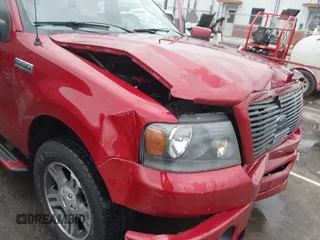 2007 Ford F-150 XLT z VIN 1FTPW12V27KA45872, wystawiony jako IAAI lot #41922758 z przebiegiem 92 213 mil mil oraz . Historia ofert i sprzedaży dostępna na DreamBid. Obrazek 17.