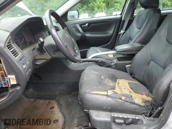 2001 Volvo V70 with VIN YV1SZ58D811036687, listed as a Copart auction lot 60785155 with Not provided miles and Salvage title. Bid and sale history available at DreamBid. Image 7.