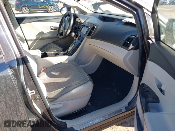 2013 Toyota Venza LE with VIN 4T3ZA3BB3DU076785, listed as a IAAI auction lot 41759001 with 205,939 mi miles. Bid and sale history available at carsss.com. Image 5.