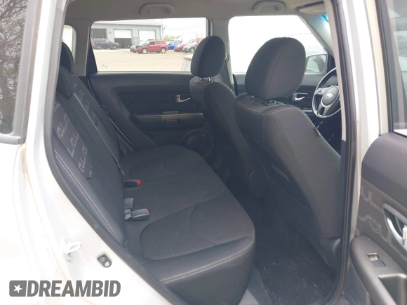 2013 Kia Soul + z VIN KNDJT2A63D7761273, wystawiony jako IAAI lot #42166793 z przebiegiem 134 647 mil mil oraz . Historia ofert i sprzedaży dostępna na DreamBid. Obrazek 8.