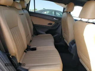 2022 Volkswagen Tiguan SE z VIN 3VV2B7AX8NM168482, wystawiony jako Copart lot #52752595 z przebiegiem 65 045 mil mil oraz Szkoda całkowita • Salvage title. Historia ofert i sprzedaży dostępna na DreamBid. Obrazek 10.
