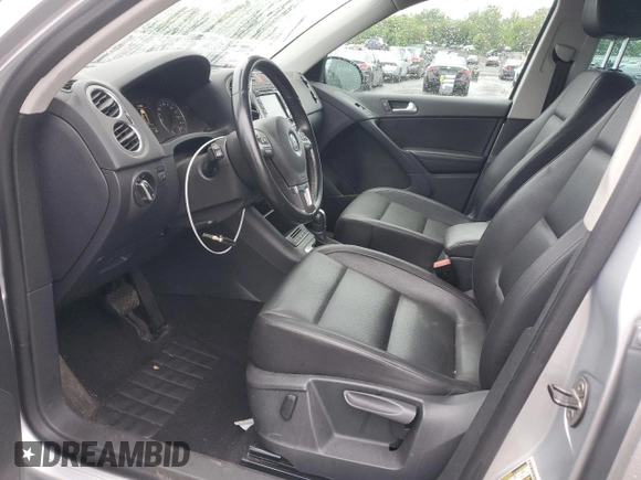 2011 Volkswagen Tiguan SE with VIN WVGBV7AXXBW538750, listed as a Copart auction lot 56604715 with 86,895 mi miles and Salvage title. Bid and sale history available at DreamBid. Image 7.