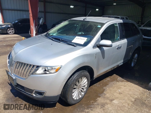 2012 Lincoln MKX with VIN 2LMDJ6JK8CBL03189, listed as a IAAI auction lot 42039099 with 202,689 mi miles. Bid and sale history available at carsss.com. Image 2.