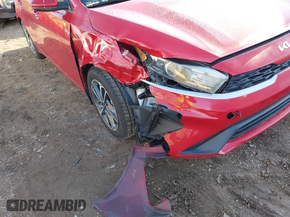 2022 Kia Forte LXS z VIN 3KPF24AD7NE427039, wystawiony jako IAAI lot #41921047 z przebiegiem 46 472 mil mil oraz . Historia ofert i sprzedaży dostępna na DreamBid. Obrazek 6.