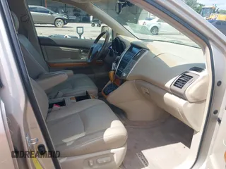 2005 Lexus RX 330 z VIN 2T2GA31U25C042130, wystawiony jako IAAI lot #42612284 z przebiegiem 125 118 mil mil oraz . Historia ofert i sprzedaży dostępna na DreamBid. Obrazek 5.