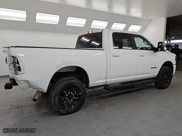 2024 Ram 2500 Big Horn with VIN 3C6UR5DJXRG395201, listed as a Copart auction lot 53199435 with 5,220 mi miles and Clean Title. Bid and sale history available at carsss.com. Image 3.