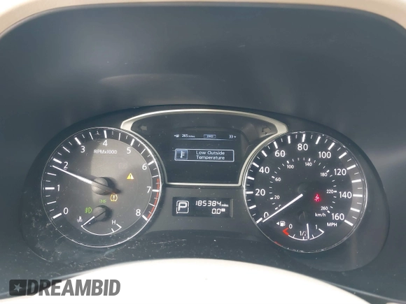 2013 Nissan Pathfinder SV with VIN 5N1AR2MMXDC611804, listed as a IAAI auction lot 41399219 with 185,384 mi miles. Bid and sale history available at carsss.com. Image 7.