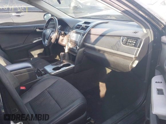 2014 Toyota Camry L with VIN 4T1BF1FK5EU778358, listed as a IAAI auction lot 41800091 with 136,918 mi miles. Bid and sale history available at carsss.com. Image 5.