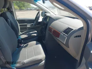 2008 Chrysler Town & Country Touring with VIN 2A8HR54P18R777245, listed as a IAAI auction lot 42241365 with 149,478 mi miles and . Bid and sale history available at DreamBid. Image 5.