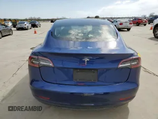 2021 Tesla Model 3 Standard Range Plus z VIN 5YJ3E1EA0MF014607, wystawiony jako Copart lot #47290835 z przebiegiem 43 251 mil mil oraz Szkoda całkowita • Salvage title. Historia ofert i sprzedaży dostępna na DreamBid. Obrazek 6.