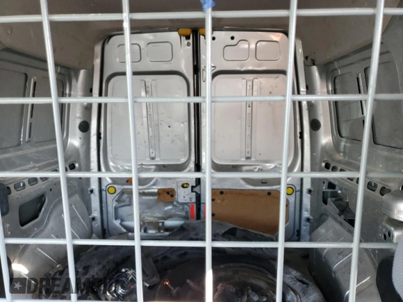 2011 Ford Transit Connect XL с VIN NM0LS7AN1BT054805, выставлен на аукционе Copart как лот 41815205 с пробегом Не указан миль и Списание • Salvage title. История ставок и продаж доступна на DreamBid. Изображение 10.