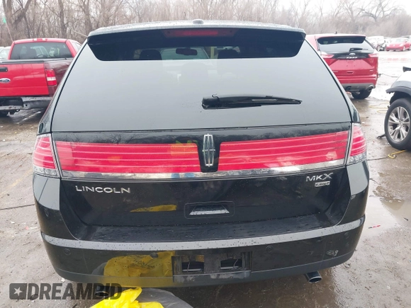 2010 Lincoln MKX with VIN 2LMDJ8JC2ABJ09727, listed as a IAAI auction lot 41441496 with 111,720 mi miles. Bid and sale history available at carsss.com. Image 17.