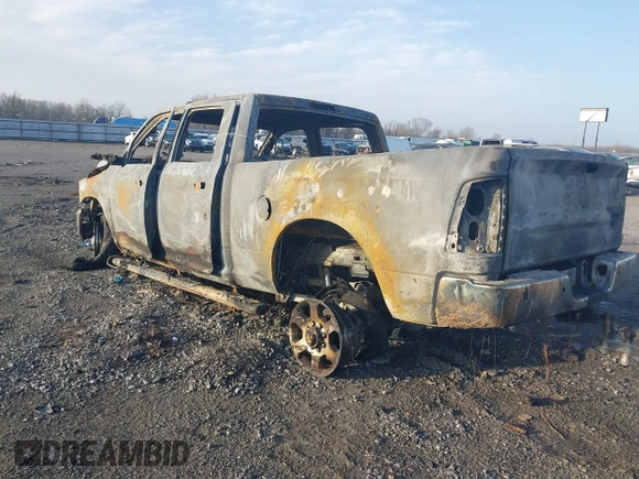 2016 Ram 2500 SLT with VIN 3C6UR5DL3GG236048, listed as a IAAI auction lot 41802224 with Not provided miles and . Bid and sale history available at DreamBid. Image 3.