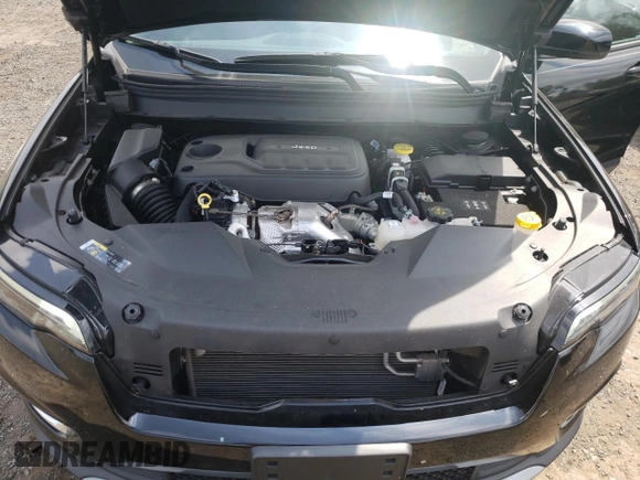 2022 Jeep Cherokee Limited with VIN 1C4PJMDN2ND535615, listed as a Copart auction lot 60552614 with 14,084 mi miles and Salvage title. Bid and sale history available at DreamBid. Image 12.
