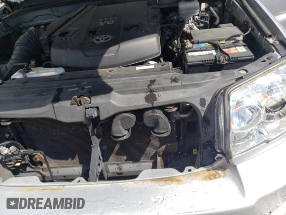 2006 Toyota 4Runner SR5 z VIN JTEBU14R560082176, wystawiony jako Copart lot #56339665 z przebiegiem 235 666 mil mil oraz Szkoda całkowita • Salvage title. Historia ofert i sprzedaży dostępna na DreamBid. Obrazek 12.