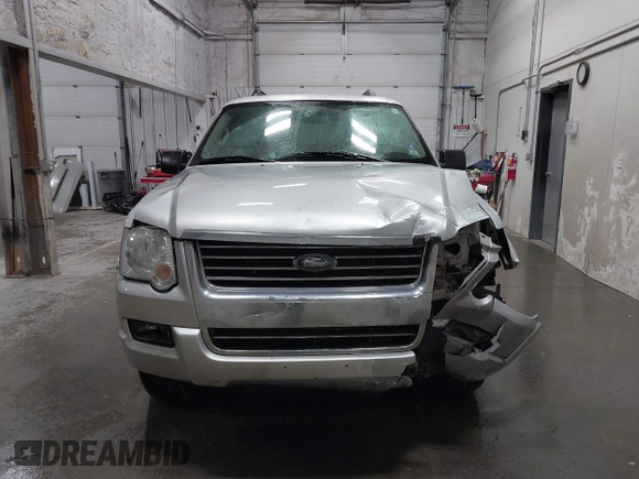2009 Ford Explorer XLT z VIN 1FMEU73E49UA15564, wystawiony jako IAAI lot #41299587 z przebiegiem 192 956 mil mil oraz . Historia ofert i sprzedaży dostępna na DreamBid. Obrazek 12.
