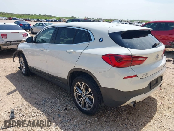 2018 BMW X2 sDrive28i z VIN WBXYJ3C37JEJ82536, wystawiony jako IAAI lot #42007039 z przebiegiem 76 626 mil mil oraz . Historia ofert i sprzedaży dostępna na DreamBid. Obrazek 3.