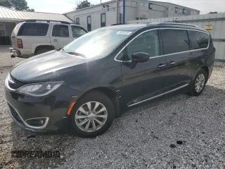 2019 Chrysler Pacifica Touring L with VIN 2C4RC1BG8KR554815, listed as a Copart auction lot 56592385 with 166,772 mi miles and Salvage title. Bid and sale history available at DreamBid. Image 1.