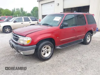 2000 Ford Explorer XLT z VIN 1FMZU83P7YUB75946, wystawiony jako IAAI lot #42082045 z przebiegiem 192 667 mil mil oraz . Historia ofert i sprzedaży dostępna na DreamBid. Obrazek 2.