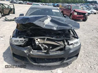 2014 BMW 3 Series 335i xDrive z VIN WBA3B9G50ENR92595, wystawiony jako Copart lot #61133205 z przebiegiem 185 516 mil mil oraz Czysty tytuł • Clean title. Historia ofert i sprzedaży dostępna na DreamBid. Obrazek 5.