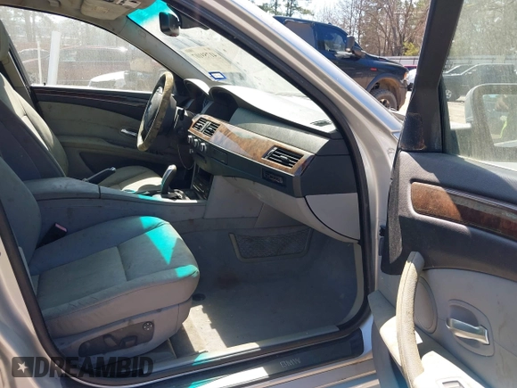 2008 BMW 5 Series 535i with VIN WBANW13588CZ75757, listed as a IAAI auction lot 41759107 with Not Provided miles and . Bid and sale history available at carsss.com. Image 5.