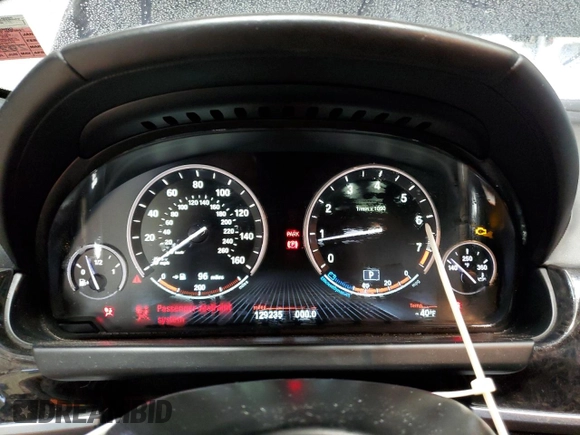 2013 BMW 6 Series 650i xDrive with VIN WBA6B4C56DD098465, listed as a Copart auction lot 45126625 with 129,235 mi miles and Clean Title. Bid and sale history available at carsss.com. Image 9.