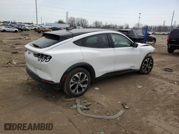 2023 Ford Mustang Mach-E Premium z VIN 3FMTK3SU0PMB07724, wystawiony jako Copart lot #53425525 z przebiegiem 7225 mil mil oraz Tytuł czysty. Historia ofert i sprzedaży dostępna na DreamBid. Obrazek 3.