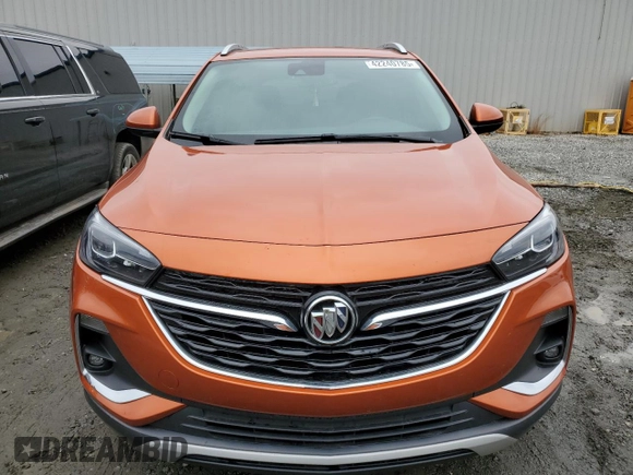 2022 Buick Encore GX Essence z VIN KL4MMFSL9NB021080, wystawiony jako Copart lot #42240785 z przebiegiem 38 164 mil mil oraz Czysty tytuł • Clean title. Historia ofert i sprzedaży dostępna na DreamBid. Obrazek 5.