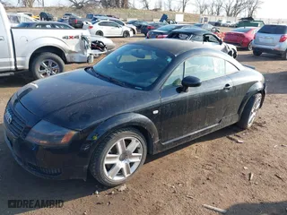 2004 Audi TT with VIN TRUWT28N941004373, listed as a IAAI auction lot 41886696 with 137,266 mi miles. Bid and sale history available at carsss.com. Image 2.