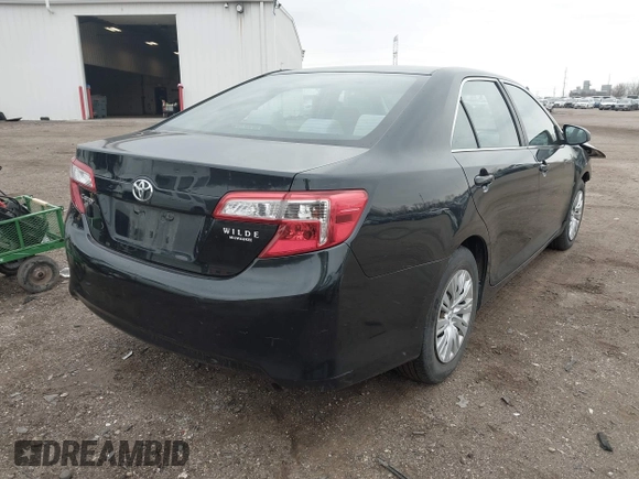 2012 Toyota Camry L with VIN 4T1BF1FK0CU520424, listed as a IAAI auction lot 41903916 with 158,001 mi miles. Bid and sale history available at carsss.com. Image 4.
