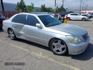 2005 Lexus LS 430 z VIN JTHBN36F655027042, wystawiony jako IAAI lot #42163686 z przebiegiem 221 597 mil mil oraz . Historia ofert i sprzedaży dostępna na DreamBid. Obrazek 1.